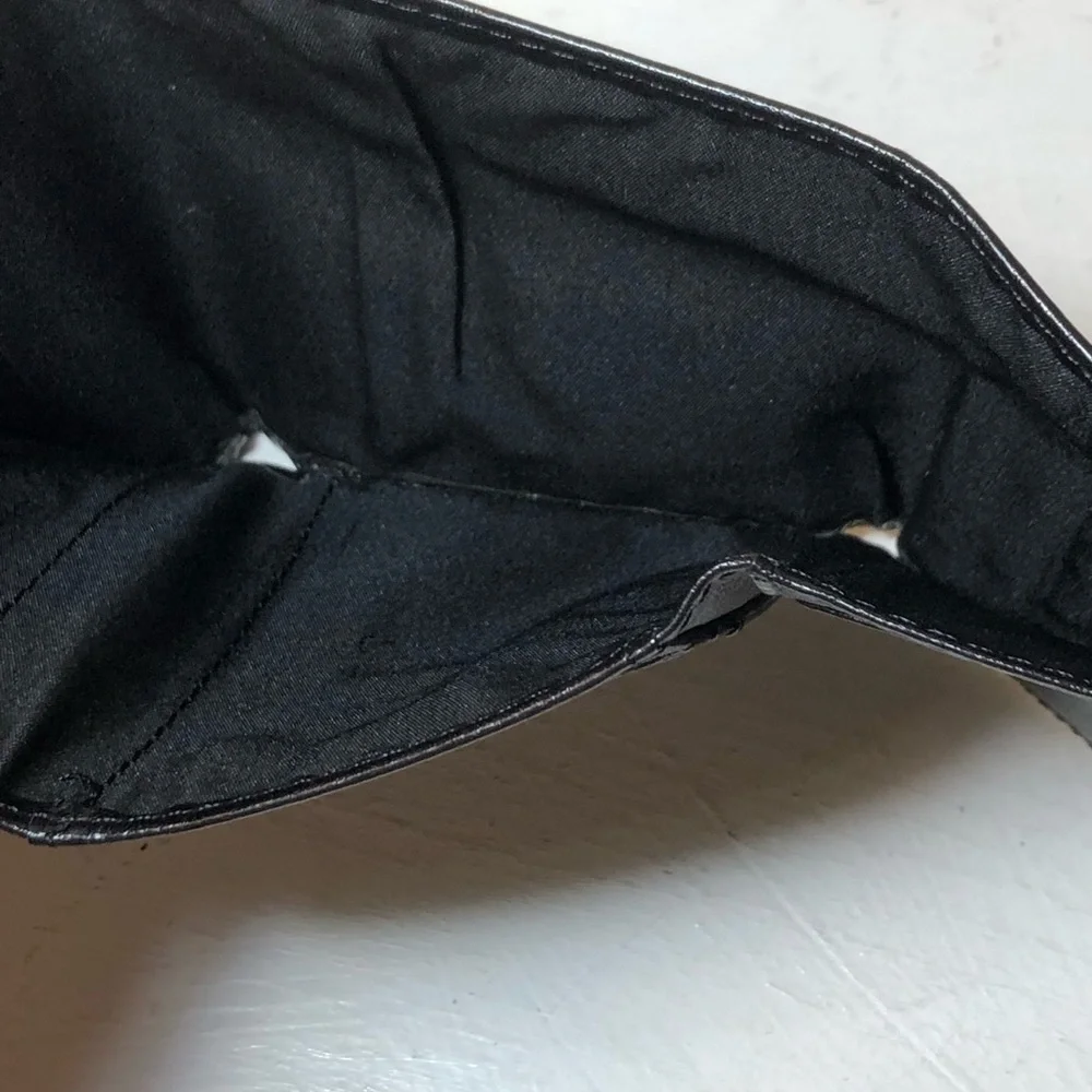 Fossil Black Tri-Fold Leather Wallet for Men, like new, pet/smoke free home
